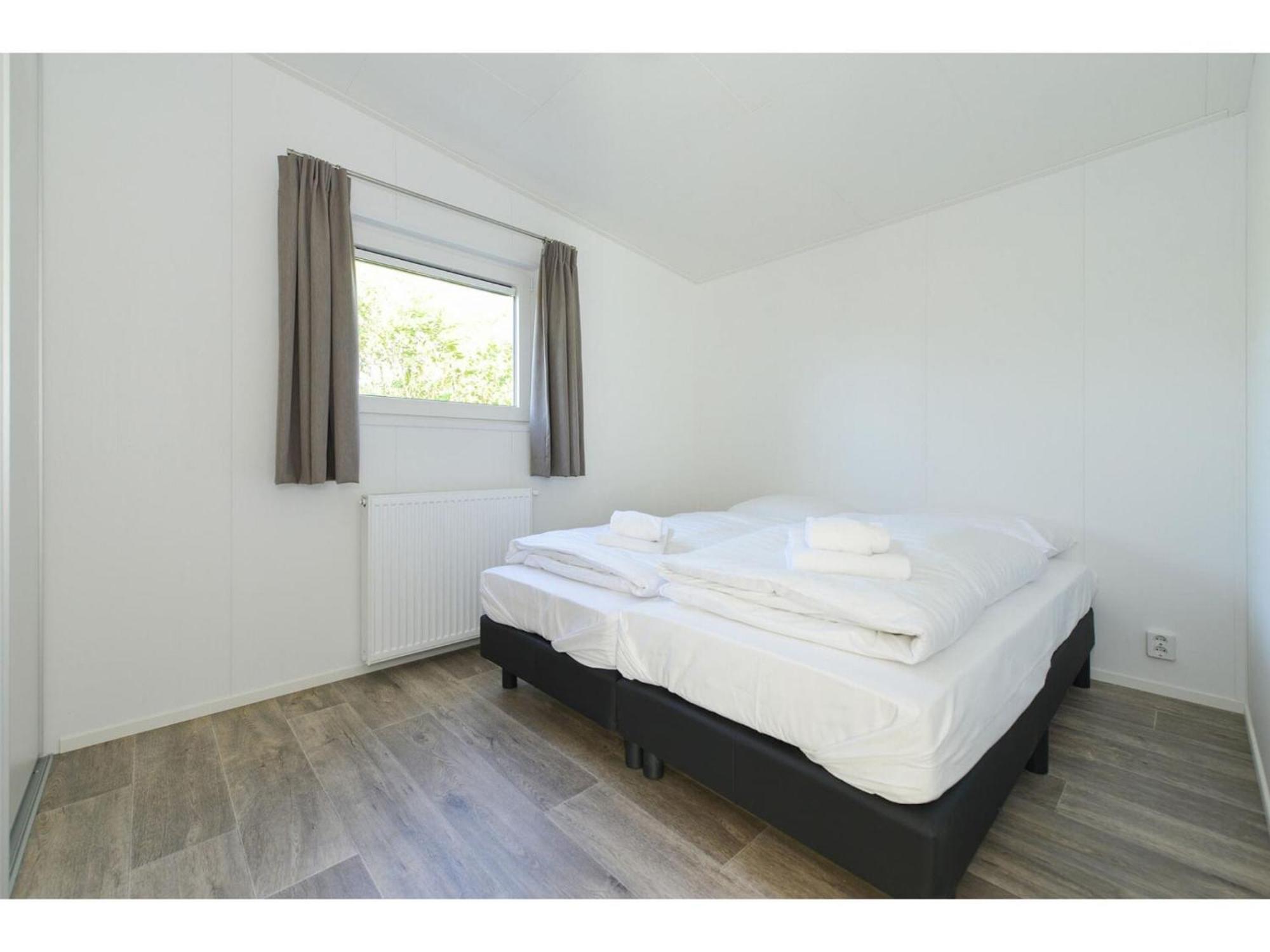 Brand New Chalets At 10 Minutes From The Oosterschelde Heinkenszand エクステリア 写真